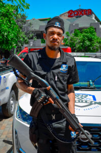 DSC0559 1 199x300